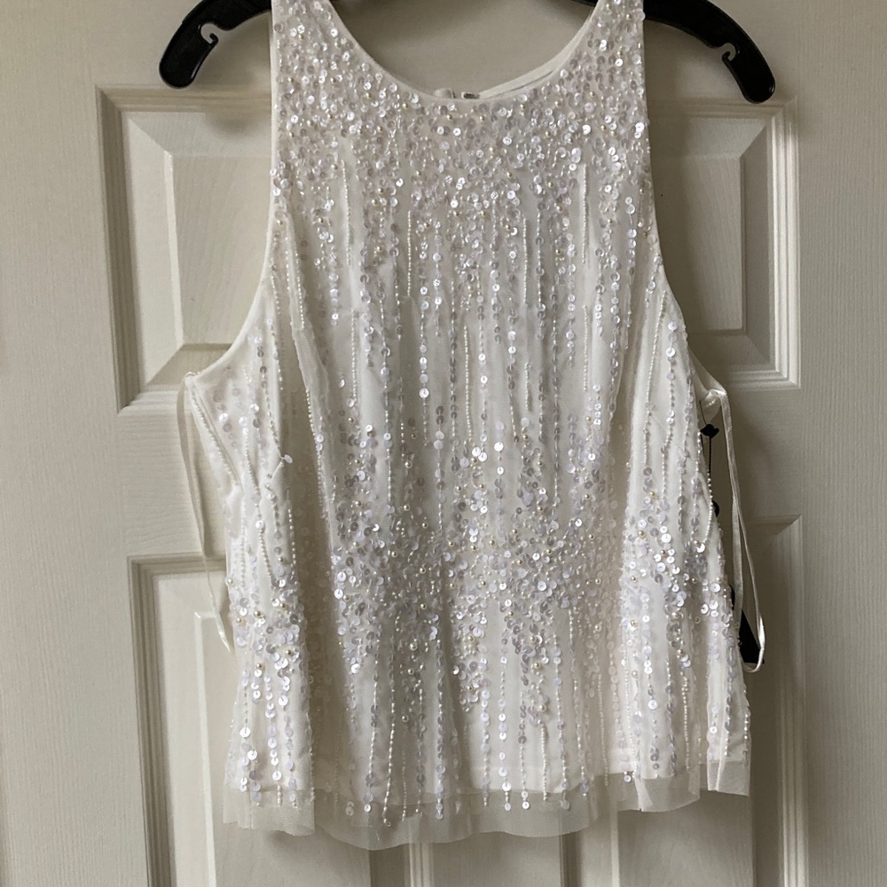 Adrianna Papell Ivory New with tags Sequin Sleeveless Blouse